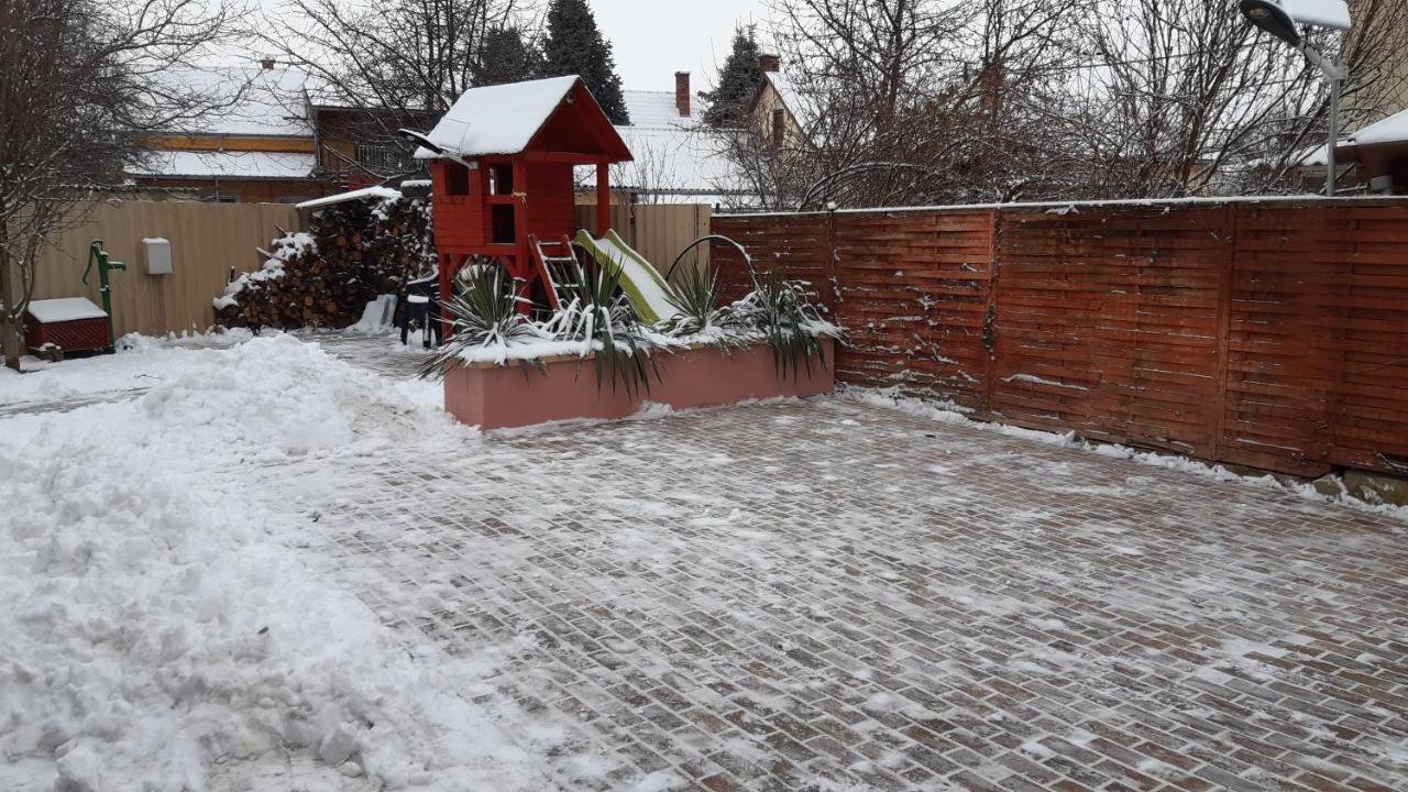 Alom Apartman Hajduszoboszlo Exterior photo