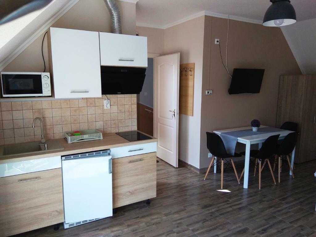 Alom Apartman Hajduszoboszlo Exterior photo